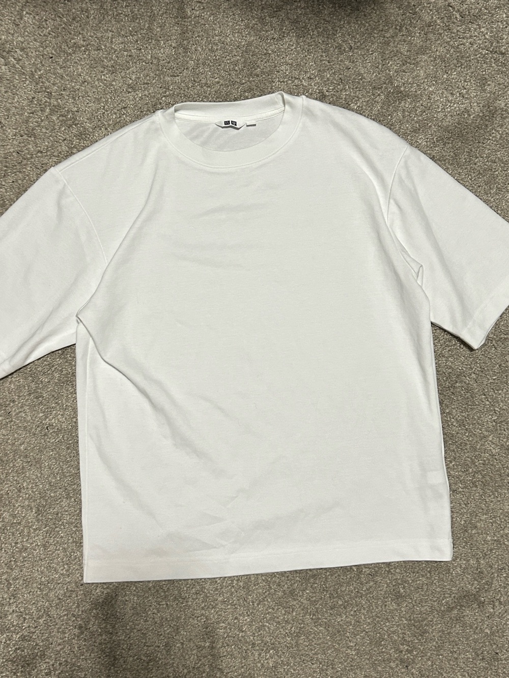Uniqlo AIRism White Blank Shirt